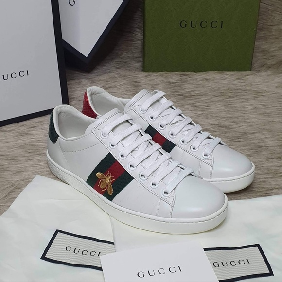 Gucci Women's Ace sneaker with bee - Picture 8 of 9